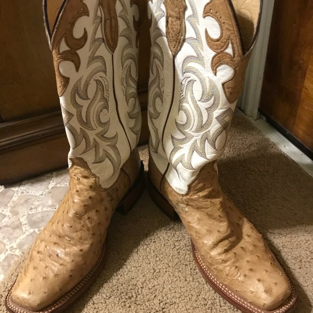 Justin Women’s Full Quill Ostritch  Boots Size 8.5